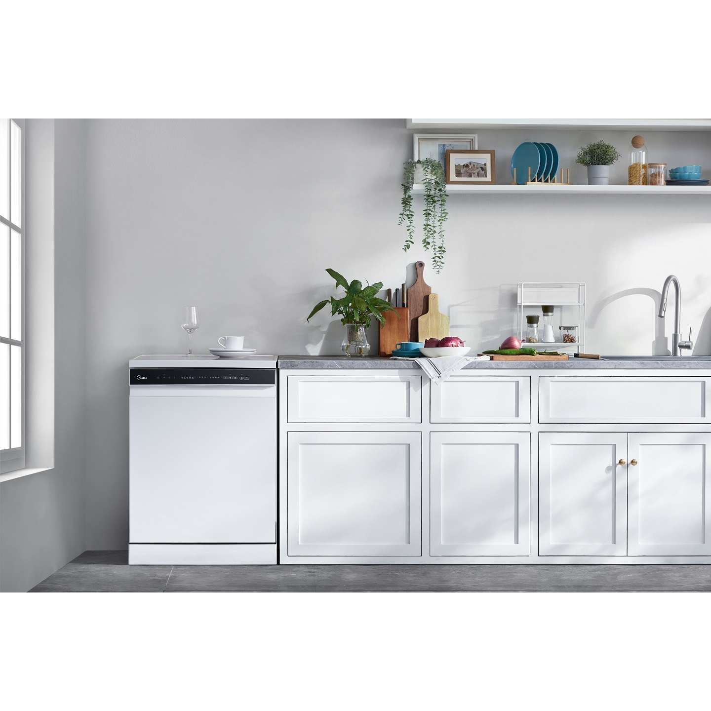 ������������� ������ Midea MFD60S150Wi ����� (��������������)