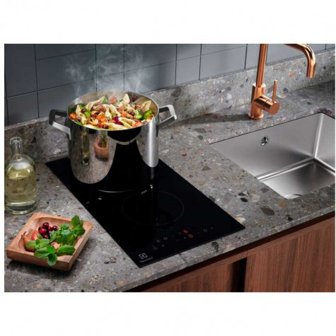 ������������� �������� ������ Electrolux LHR3233CK