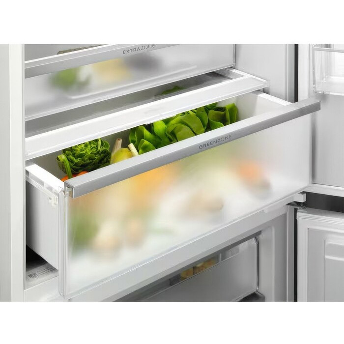 ����������� ������������ Electrolux KNP7TE75S