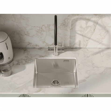 ����� Rivelato RINOX 4444 UN