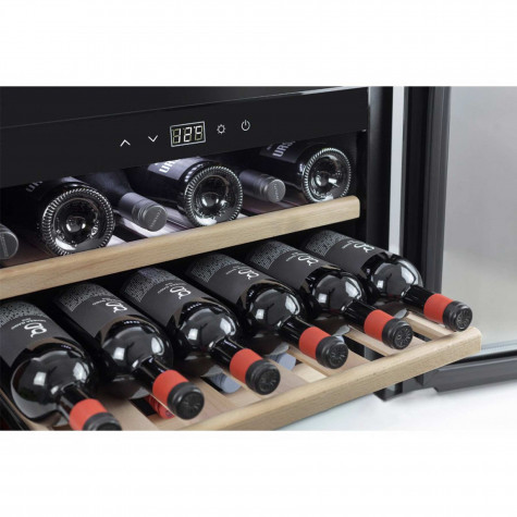 ������ ���� CASO WineSafe 18 EB Black